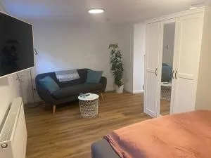 Klein aber oho! Neues Apartment in Stadt- und Fuldanähe - Knallhütte