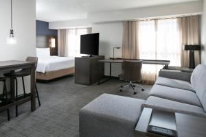 Deluxe King Studio with Sofa Bed room in Residence Inn by Marriott Tulsa South