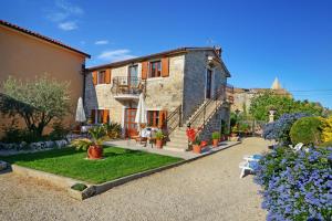 Apartments Maslina for max 8 persons with garden, Baderna 12km from Poreč 
