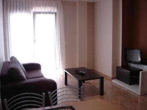1 Bedroom Apartment with terrace - 2/4 people room in Capricho de Bascuas