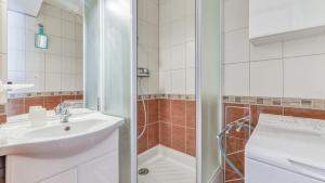 Nauticap - 423 - Appart vue piscine - 5 pers