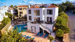 Wonderful Villa in Chania with Private Pool, Panoramic Sea Views & Spacious Interiors