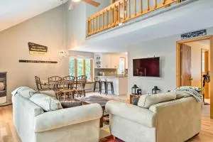 Campton Home with Mountain Views Near Trails and Lake - Rumney