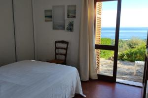 Atypical house with garden in Bormes-les-Mimosas