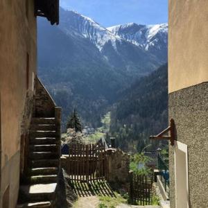 Appartements L'Aiguille avec jacuzzi et sauna : photos des chambres