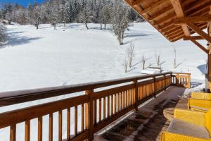 Chalets Chalet La Manigodine Piscine 18 pers Contact O6614O9II9 : photos des chambres