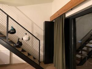 Mariams Stunning and Sunny Apt