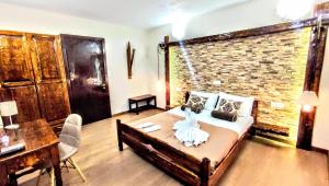 The Elysian at Nicopolis jacuzzi