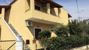 Christina Apartments On The River - Mesongi