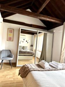 Apart. Palacio Canónigo 7 - Junto Catedral