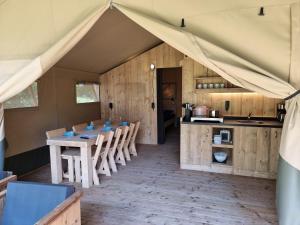 Campings Moulin Du Pommier Glamping & Camping : photos des chambres