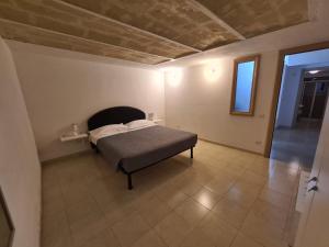 One-Bedroom Apartment with Terrace Vico Secondo Casalnuovo n. 7