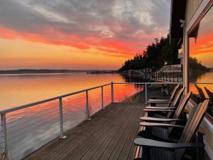 WhidbeyBeachHouse, an Oceanfront Getaway on a Private Beach