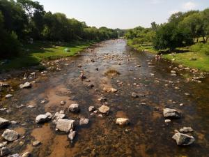 Alojamiento entre rios y montañas