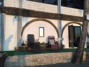 Sunbloom Beachfront Hotel and Restaurant Zambales