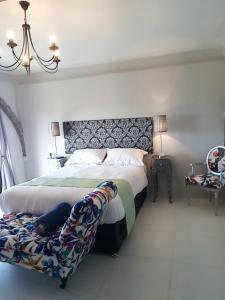 Sunbloom Beachfront Hotel and Restaurant Zambales