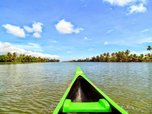 Eco Trails Houseboats