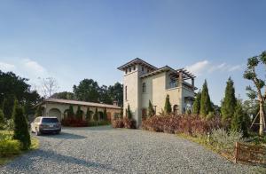 The Candy Villa - Venuestay