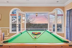 MAJESTIC MOUNTAIN MANOR- Spectacular Mtn & River VIEWS, 5bed 4ba,Resort amenities