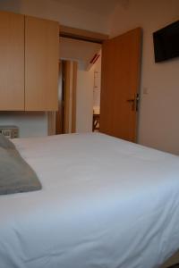 Hotels Hotel La Porte Saint Pierre-Logis Hotel Intra Muros : photos des chambres