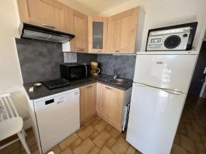 Studio cabine avec piscine, parking, climatisation et animaux admis - FR-1-702-33