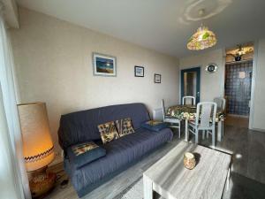 Appartement 2 pièces avec loggia, à 200m de la mer, 4 couchages, avec TV et lave-linge séchant - FR-1-224C-213