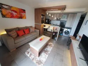 Acogedor Departamento Vista a Cordillera - 卢汉德库约