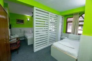 Hotel Pomelo House - Heṭauḍā