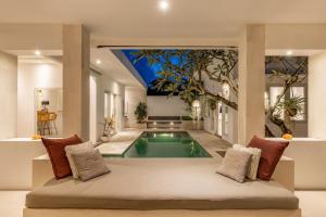 Biệt Thự 3 Phòng Ngủ (Three-Bedroom Villa)