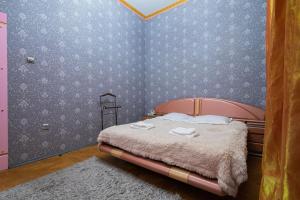 Апартаменти 4-кімнатні біля м. Палац Спорту