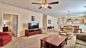 911 Willow Bend