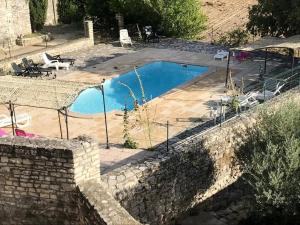 Maisons de vacances Propriete de 2 chambres avec piscine partagee jardin clos et wifi a Orgnac l'Aven : photos des chambres