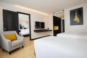 GLOW PARK HOTEL Grand Royal Palace