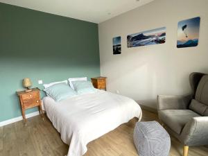 Appartements Studio lumineux avec balcon et ascenseur au coeur d'Aix-les-Bains - Ideal 1-2 personnes - FR-1-555-84 : photos des chambres