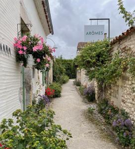 Maisons de vacances Charming ecolodge with heated pool all year round : photos des chambres