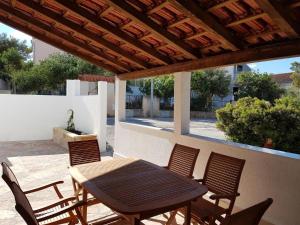 Holiday home in Milna with terrace, air conditioning, WiFi, washing machine 5123-1