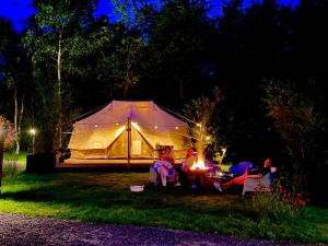 Glamplodge met privé sanitair