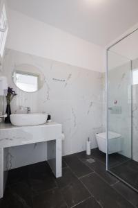 Diamond Arillas Luxury Apartments