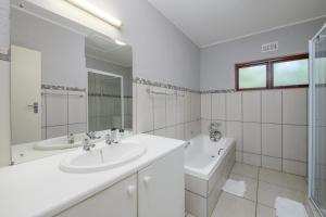 San Lameer Villa 3708 - 4 Bedroom Classic - 8 pax - San Lameer Rental Agency