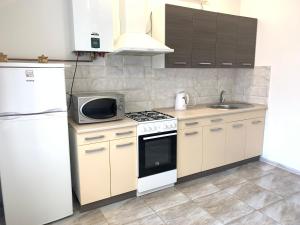 Комфортна квартира, поруч з парком