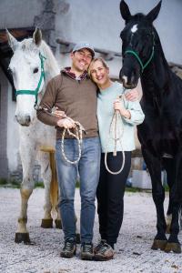 Tmbin's barn - nature, horses, family 