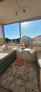 Appartements Appartement vue mer climatise Seaview AC apartment Saint Pierre la Mer : photos des chambres