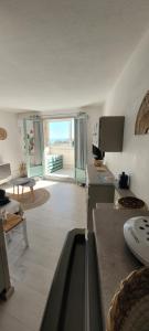 Appartements Appartement vue mer climatise Seaview AC apartment Saint Pierre la Mer : photos des chambres