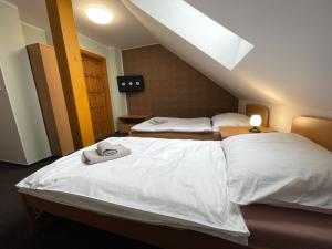 Twin Room room in Hotel Aldo