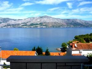 Apartment in Postira with sea view, terrace, air conditioning, WiFi 5124-1