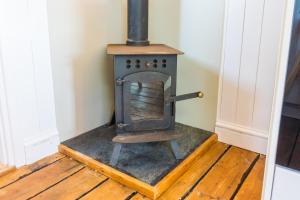 The Hideaway Hut - 1 Bed Shepherds Hut - Hereford