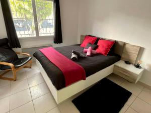 Maisons de vacances Key Largo villa 2p avec pkg clim grande terrasse avec jacuzzi proche port et plage : photos des chambres