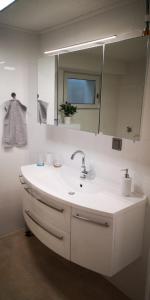 Haus am Fuße des Semmerings