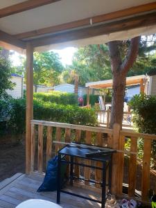 Maisons de vacances Bungalow de 3 chambres avec piscine partagee terrasse amenagee et wifi a Saint Cyprien a 3 km de la plage : photos des chambres