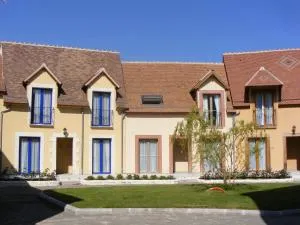 Les Belleme Golf - Self-catering Apartments - Éperrais